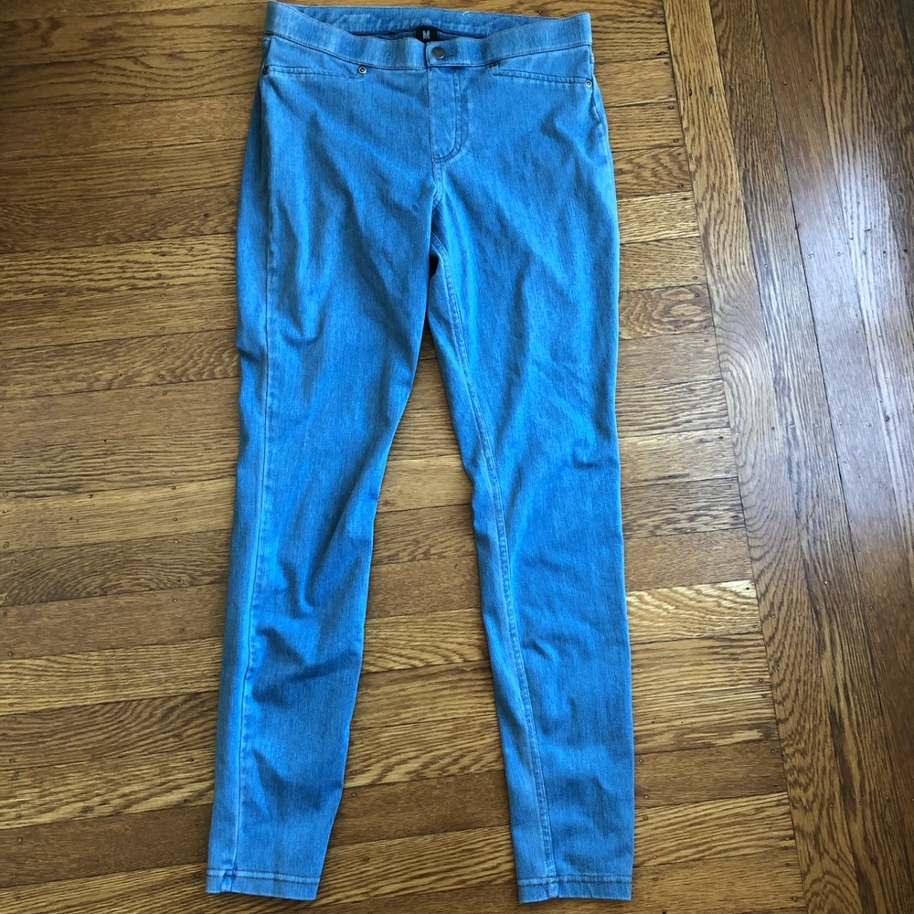 Light wash jeans